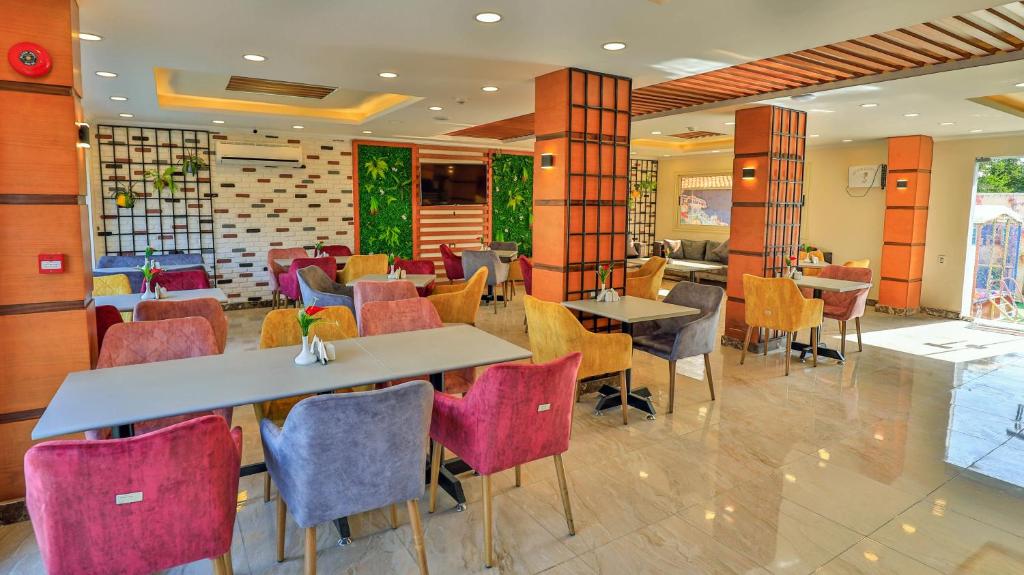 Restaurant View 1